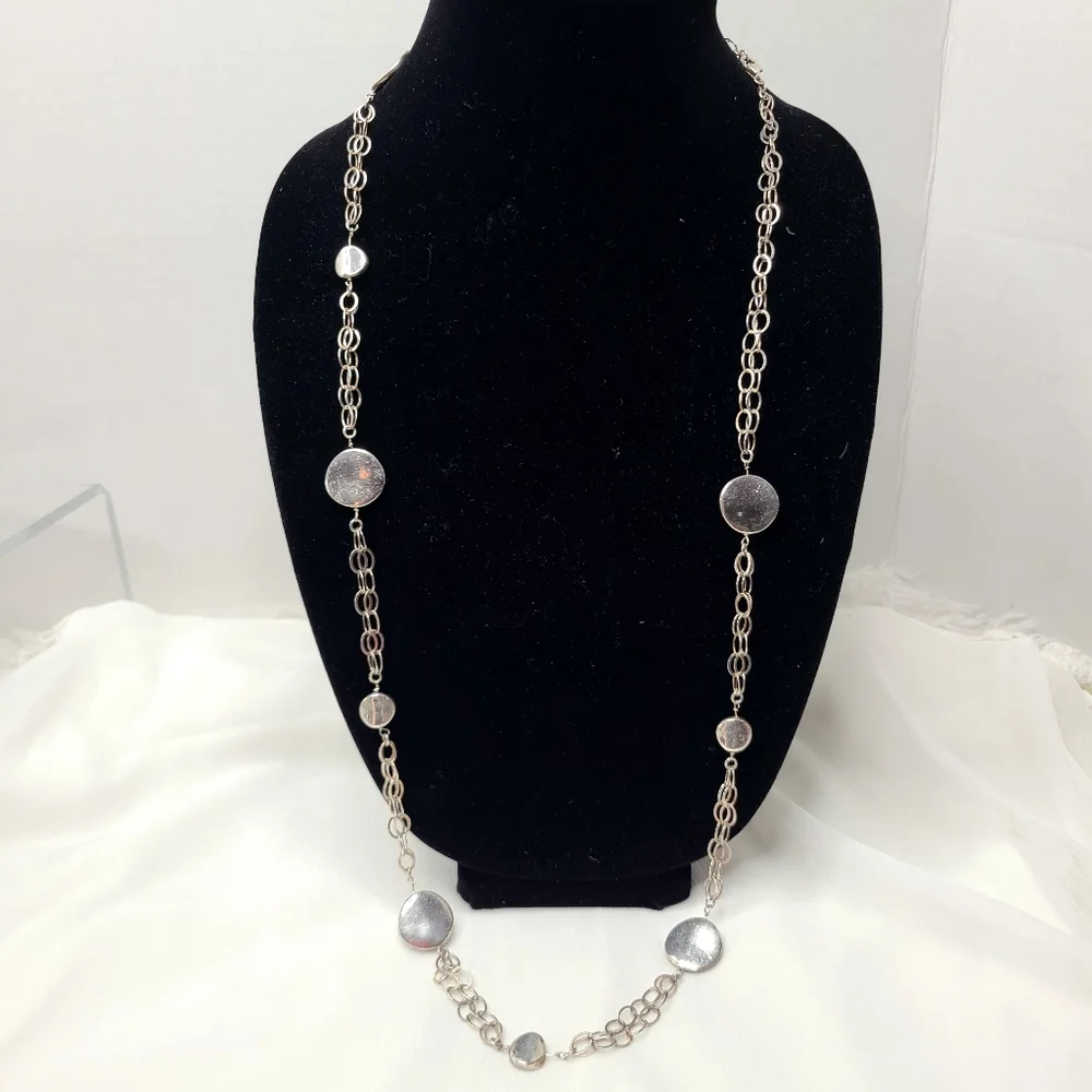 Milor Italian Sterling Silver Oval Link Station Necklace